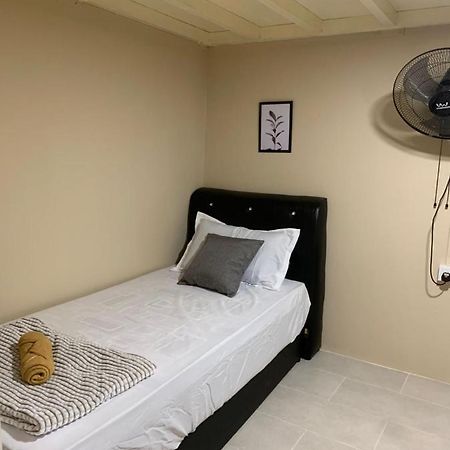 Euc Room Stay Tuaran Buitenkant foto