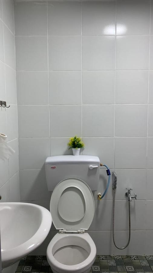 Euc Room Stay Tuaran Buitenkant foto