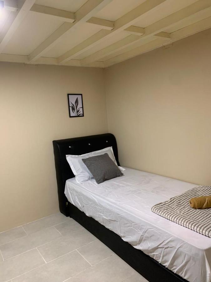 Euc Room Stay Tuaran Buitenkant foto